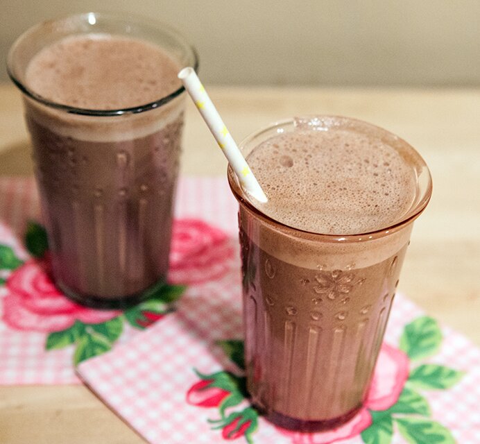 The BEST Chocolate Almond Milk | www.spachethespatula.com #recipe #vegan