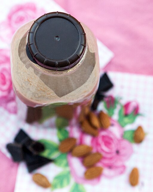 The BEST Chocolate Almond Milk | www.spachethespatula.com #recipe #vegan