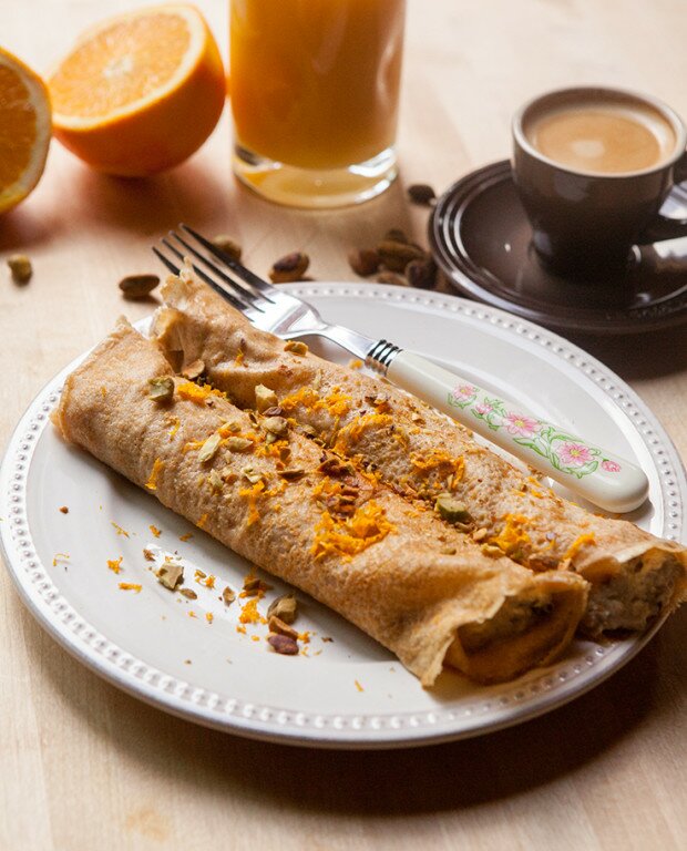 Cannoli Pancakes | www.spachethespatula.com #recipe