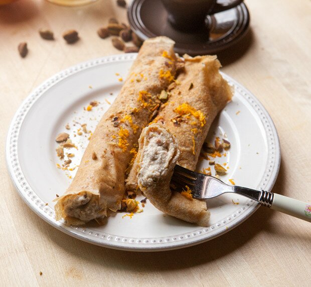 Cannoli Pancakes | www.spachethespatula.com #recipe