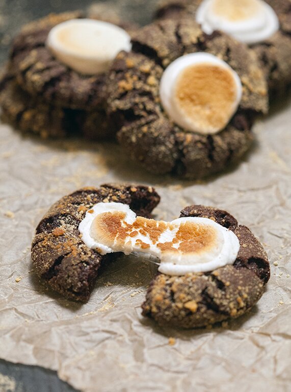 Chocolate S'mores Cookies | www.spachethespatula.com #recipe