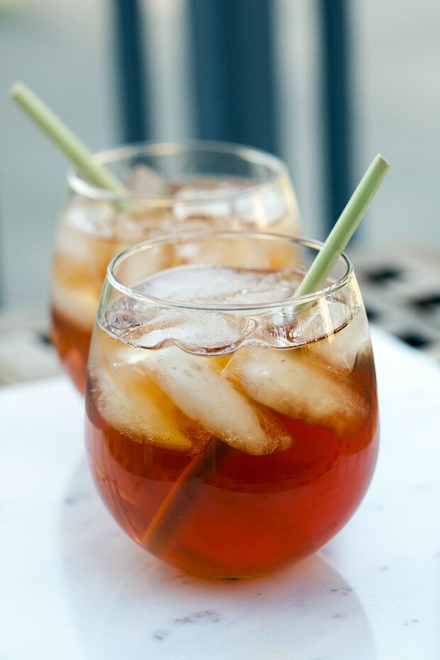 Ginger-Lemongrass Bourbon Iced Tea | www.spachethespatula.com #recipe