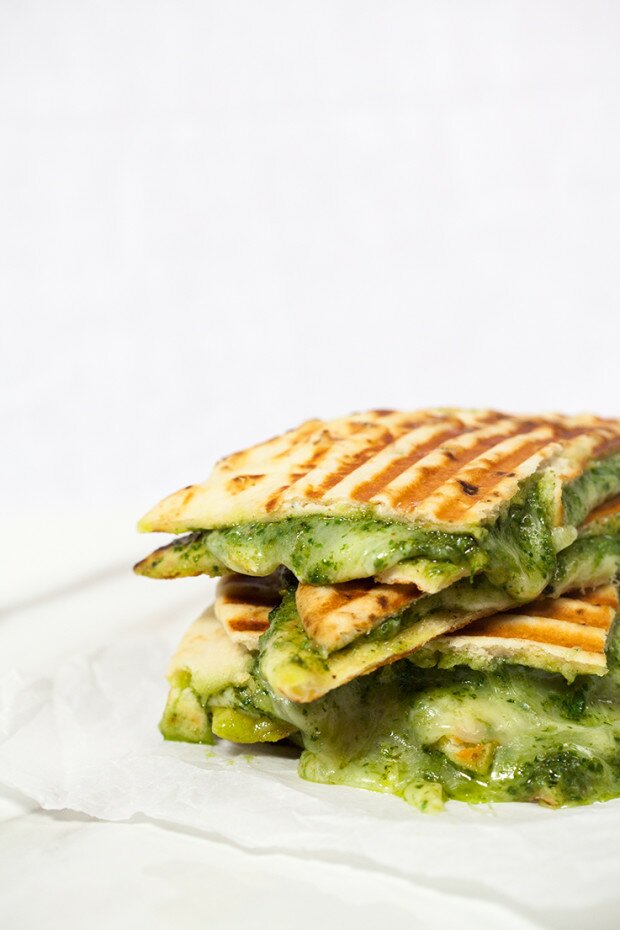Naan Grilled Cheese with Homemade Pesto | www.spachethespatula.com #recipe