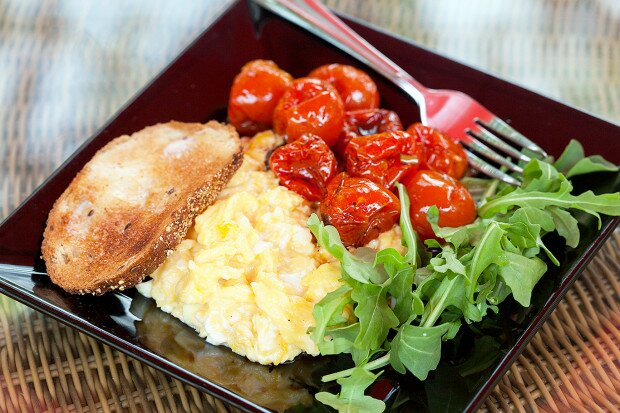 Roasted Tomatoes with Scrambled Eggs and Arugula
