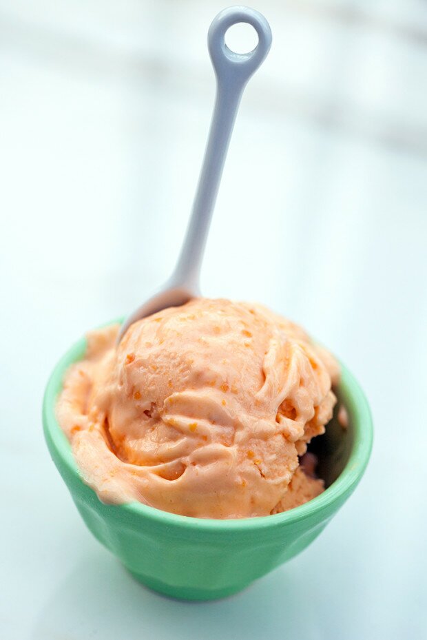 Honey Apricot Frozen Yogurt | www.spachethespatula.com #recipe