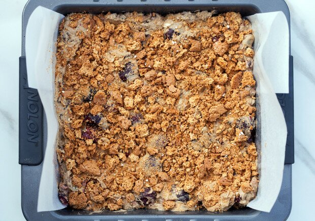 Chocolate Cherry Almond Bars (Two Ways!) | www.spachethespatula.com #recipe