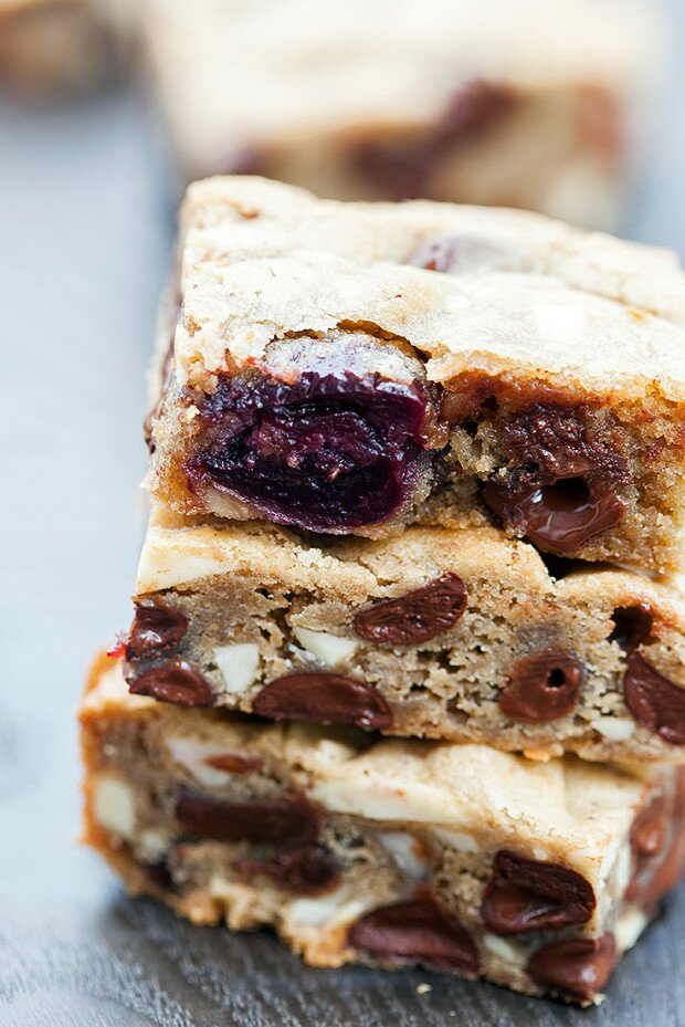 Chocolate Cherry Almond Bars (Two Ways!) | www.spachethespatula.com #recipe