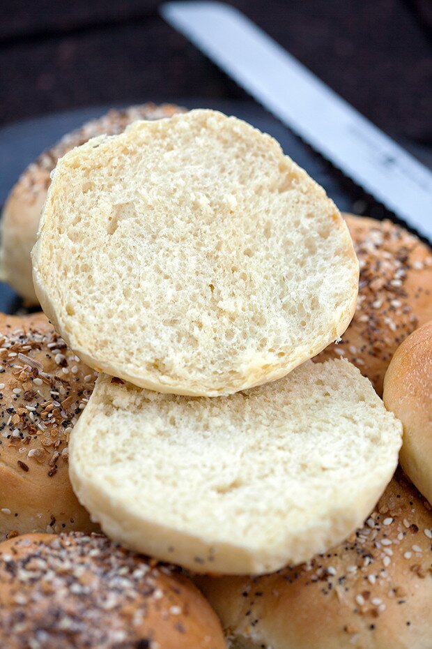 Everything Hamburger Buns | www.spachethespatula.com #recipe