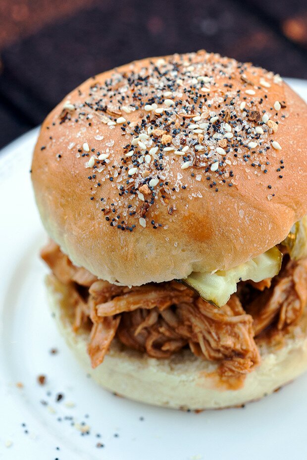 Everything Hamburger Buns | www.spachethespatula.com #recipe