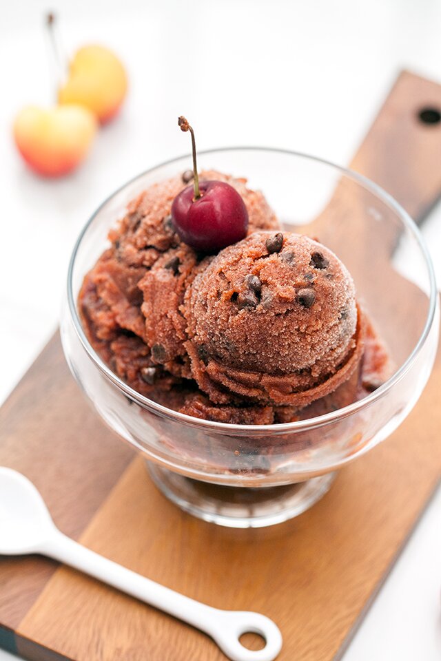 Cherry Chocolate Chip Sorbet | www.spachethespatula.com #recipe