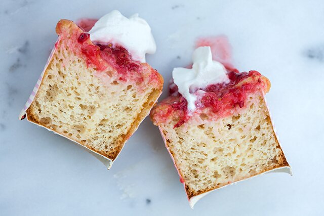 Smashing Strawberry Tres Leches Cupcakes | www.spachethespatula.com #recipe