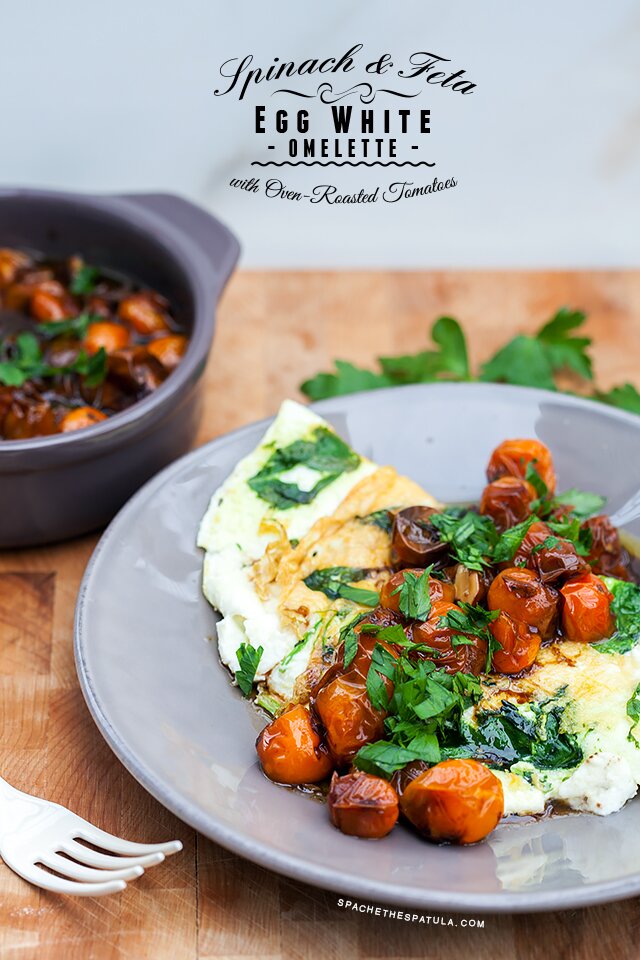 Spinach and Feta Egg White Omelette with Roasted Tomatoes | www.spachethespatula.com #recipe