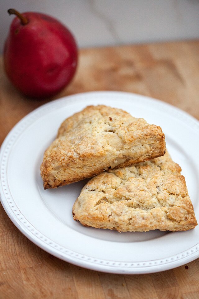 Pear, Candied Ginger, and Walnut Scones | www.spachethespatula.com #recipe