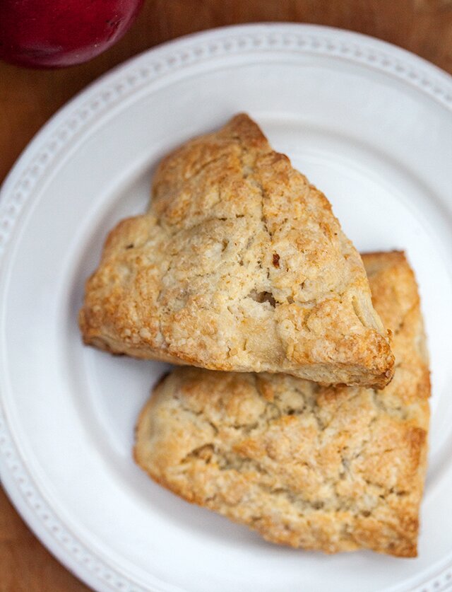 Pear, Candied Ginger, and Walnut Scones | www.spachethespatula.com #recipe