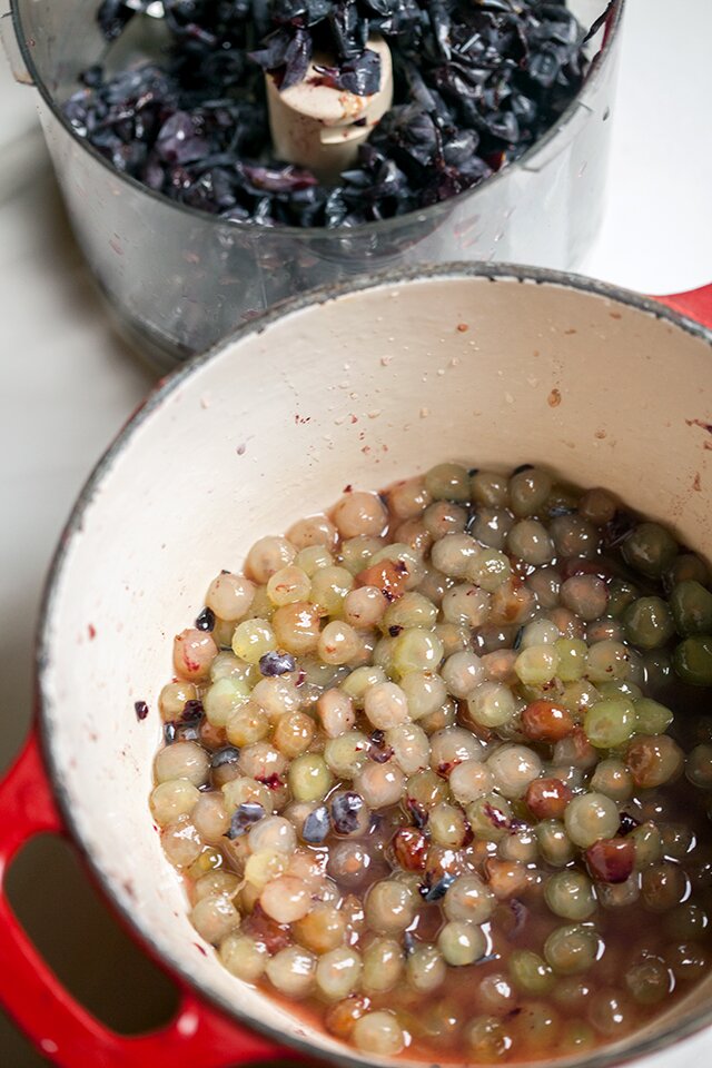 Concord Grape Jam | www.spachethespatula.com #recipe