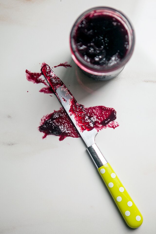 Concord Grape Jam | www.spachethespatula.com #recipe