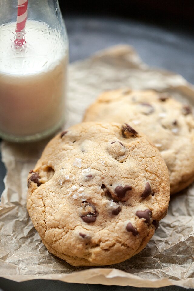 Super Stuffed Chocolate Chip Cookies | www.spachethespatula.com #recipe