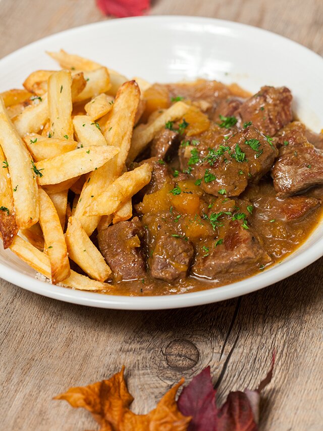 Pumpkin Beer Beef Stew with Herbed Fries | www.spachethespatula.com #recipe