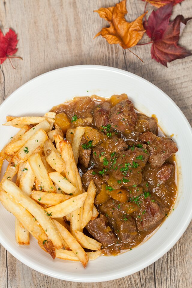 Pumpkin Beer Beef Stew with Herbed Fries | www.spachethespatula.com #recipe