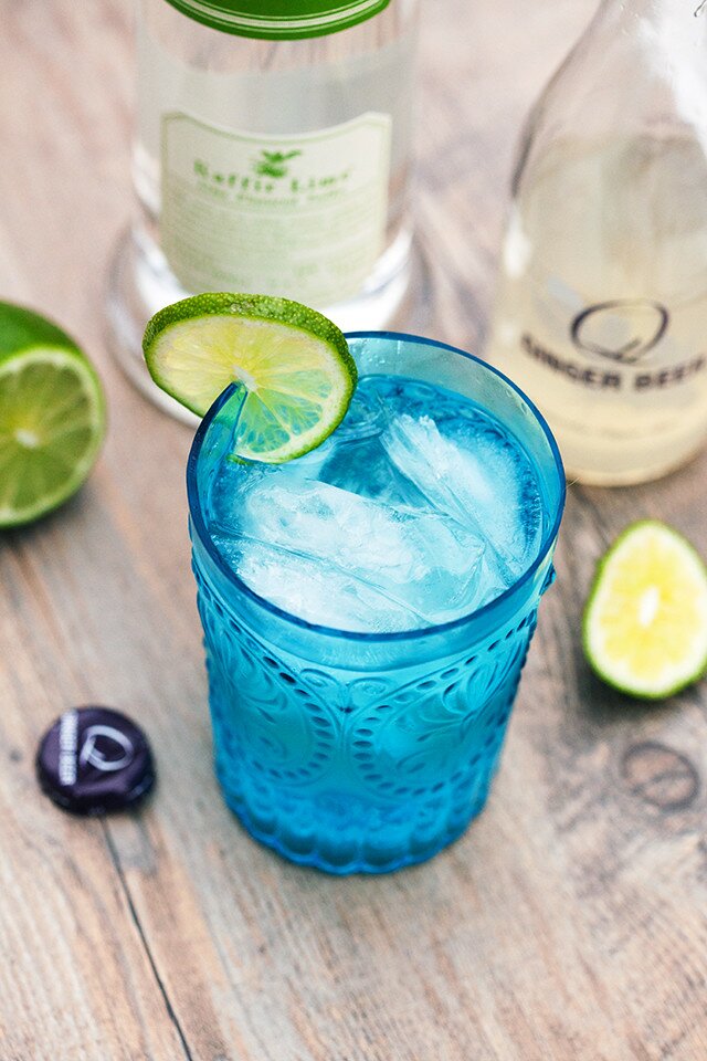 So stupid simple, but it really is the tastiest Moscow Mule I've ever tried---only 2 ingredients and it's spicy and not overly sweet! | www.spachethespatula.com #recipe