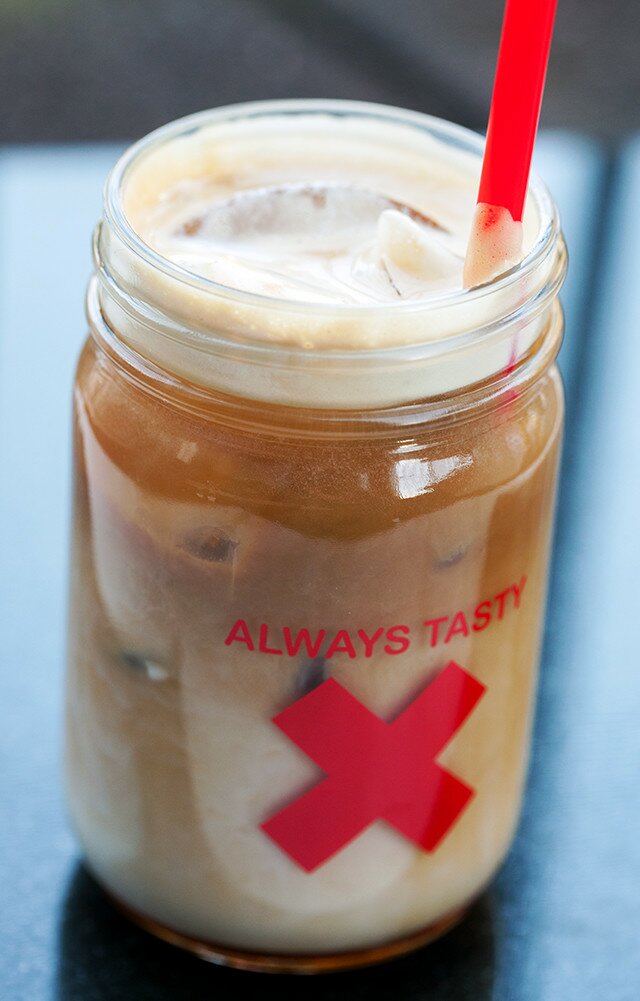 Just like Starbuck's iced caramel macchiato, but with maple! Stupid easy, but crazy good! | www.spachethespatula.com #recipe